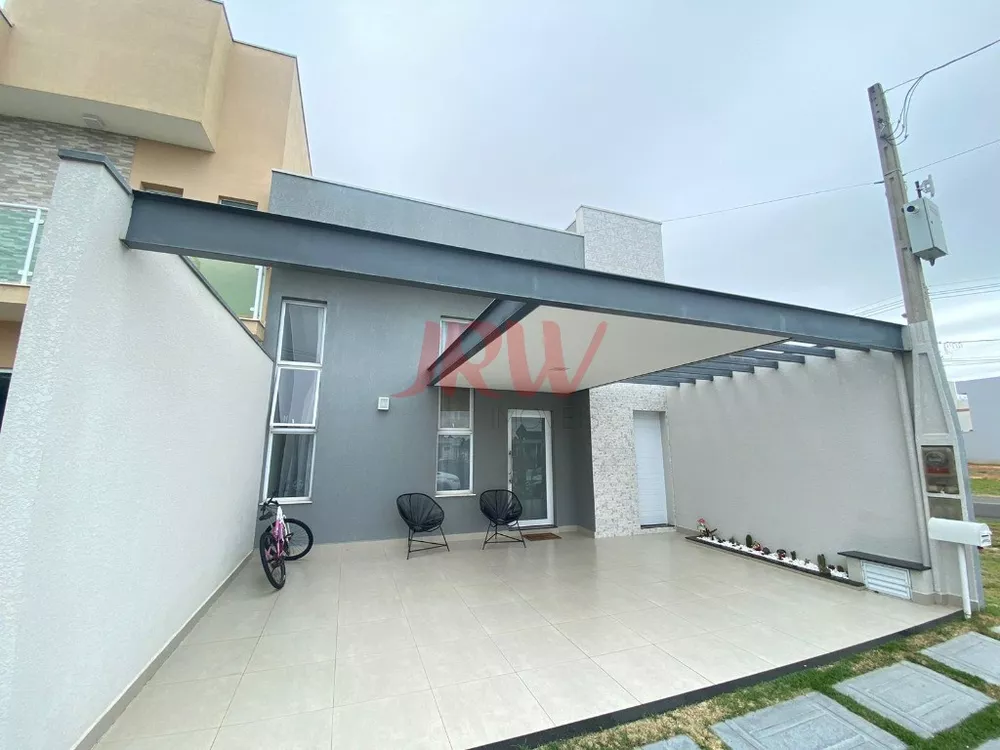 Casa à venda com 3 quartos, 150m² - Foto 1