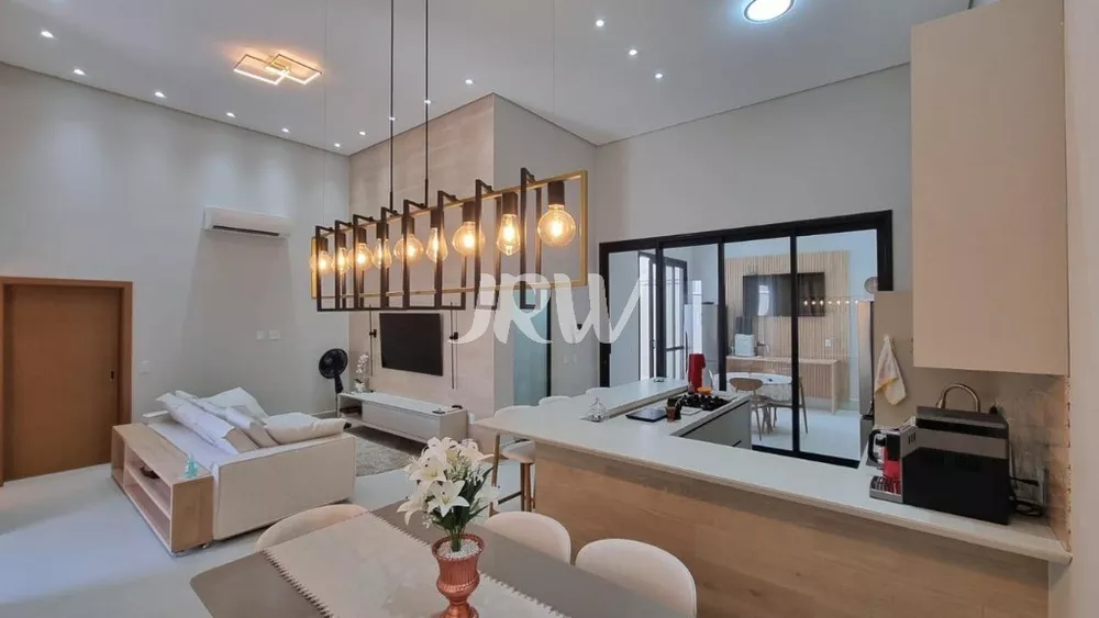 Casa, 3 quartos, 215 m² - Foto 1