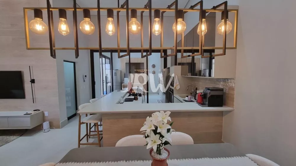 Casa, 3 quartos, 215 m² - Foto 2