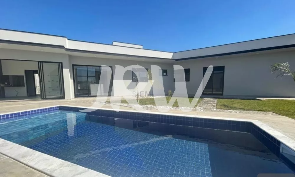 Casa à venda e aluguel com 3 quartos, 530m² - Foto 1