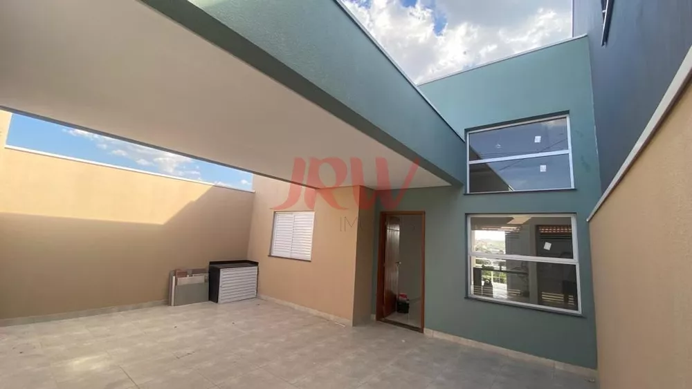 Casa à venda com 2 quartos, 97m² - Foto 1