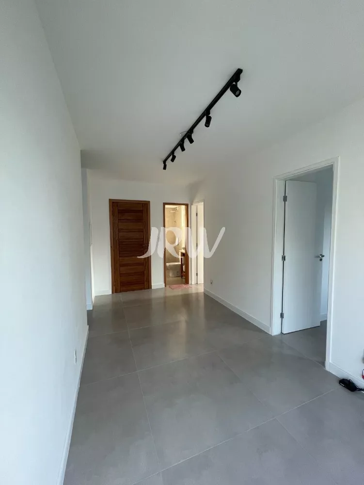 Apartamento à venda com 2 quartos, 42m² - Foto 3