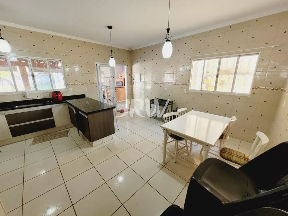 Chácara à venda com 4 quartos, 330m² - Foto 27