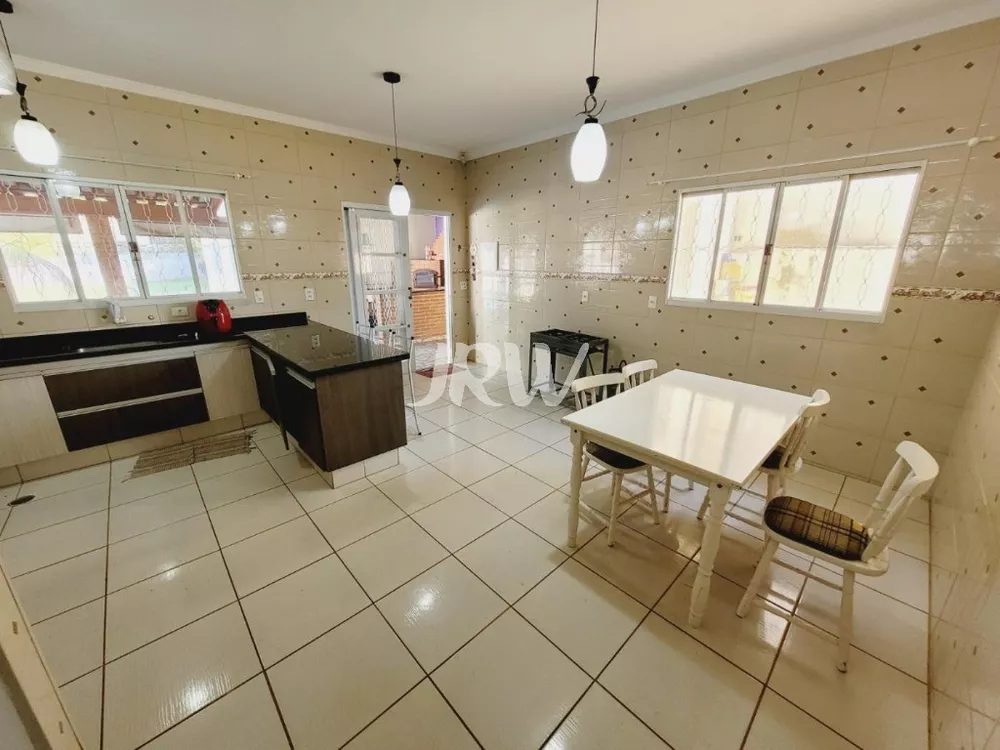 Chácara à venda com 4 quartos, 330m² - Foto 26