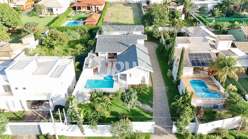 Chácara, 4 quartos, 1250 m² - Foto 1