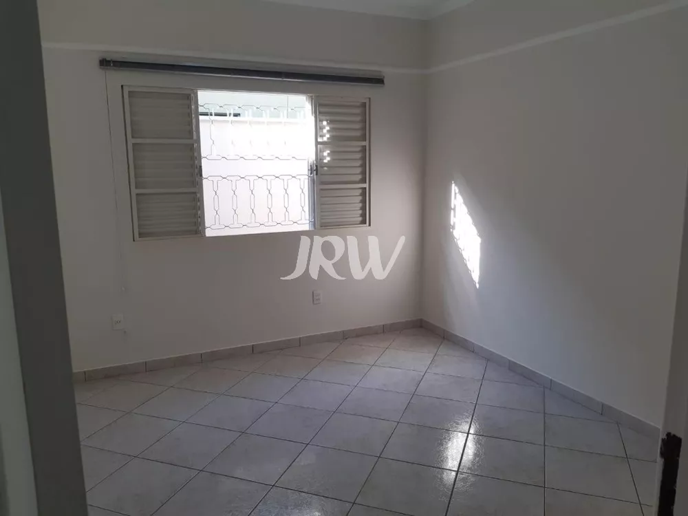 Casa à venda com 2 quartos, 140m² - Foto 4