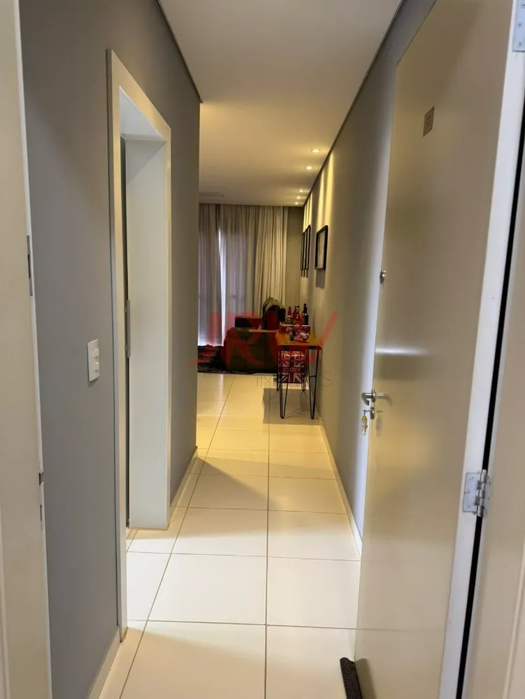 Apartamento à venda com 2 quartos, 68m² - Foto 3