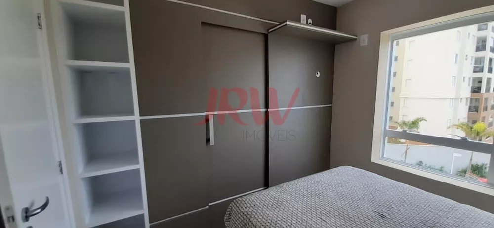 Apartamento à venda com 2 quartos, 82m² - Foto 3