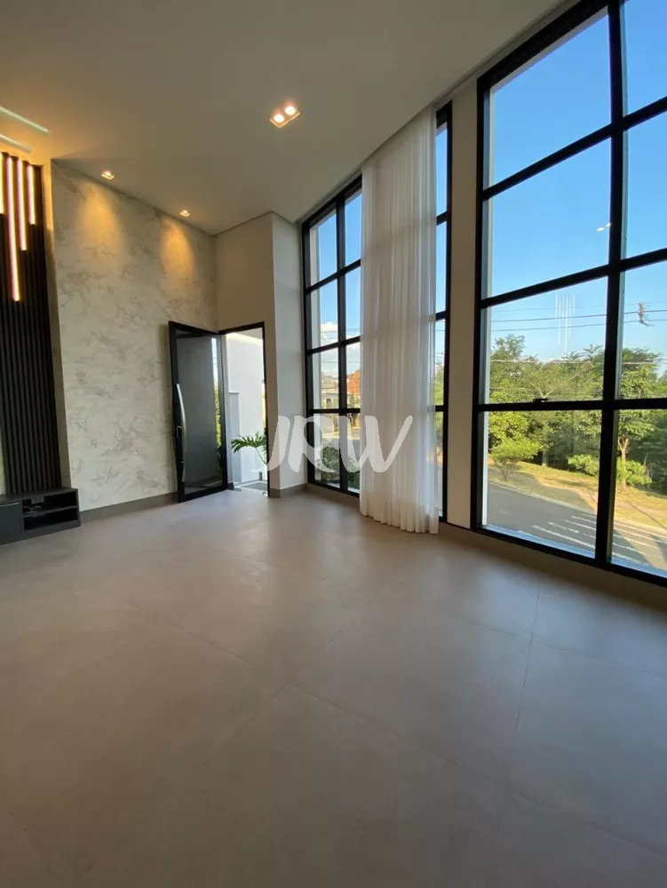 Casa à venda com 4 quartos, 396m² - Foto 2