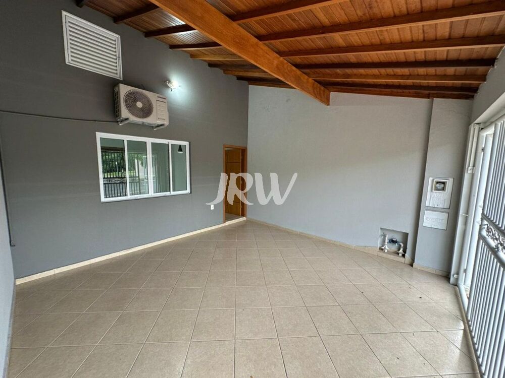 Casa à venda com 3 quartos, 125m² - Foto 1