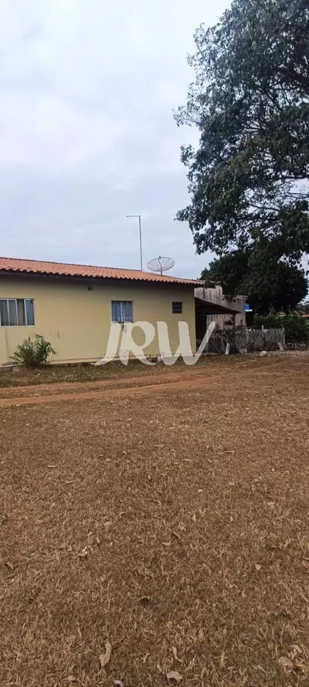 Chácara à venda com 2 quartos, 1070m² - Foto 2