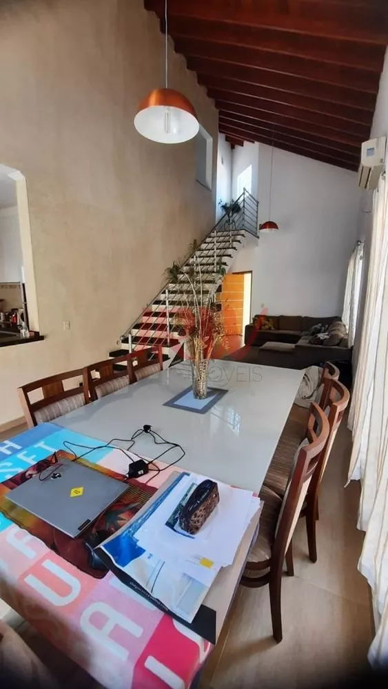 Casa à venda com 3 quartos, 303m² - Foto 8