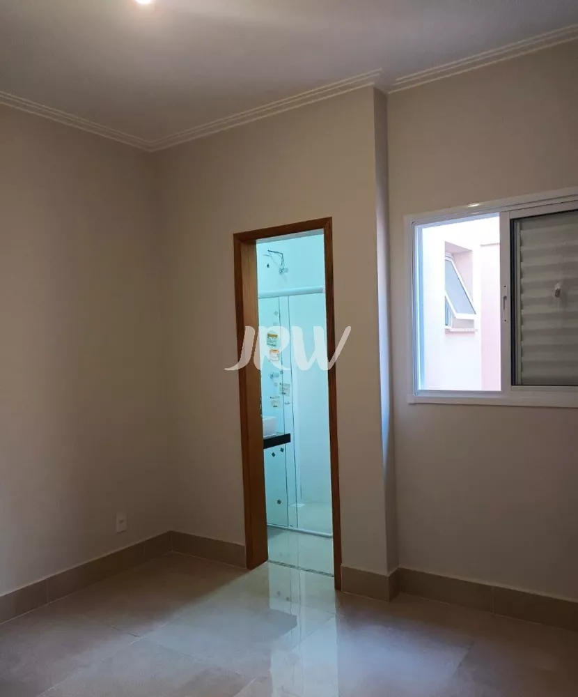 Casa à venda com 2 quartos, 68m² - Foto 4