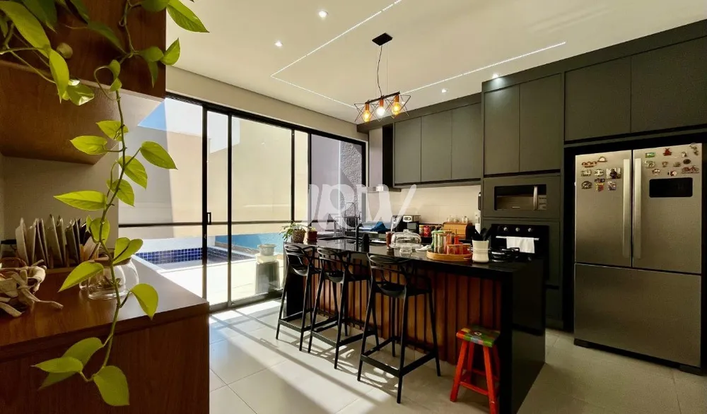 Casa, 3 quartos, 218 m² - Foto 2