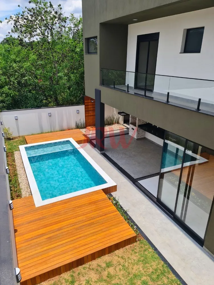 Casa à venda com 3 quartos, 300m² - Foto 3