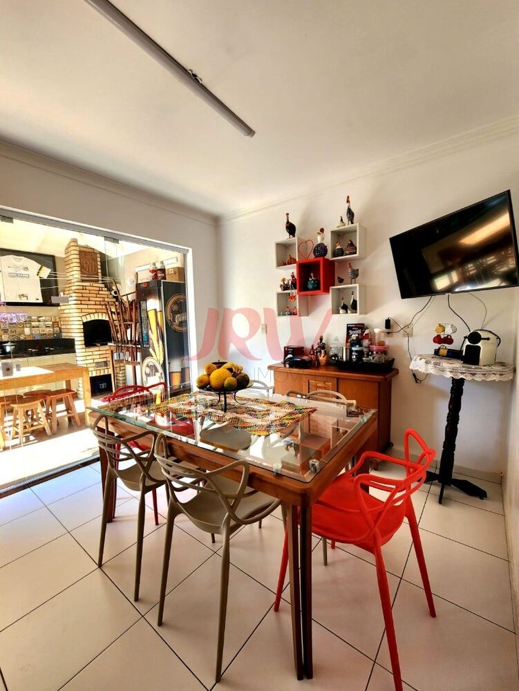 Casa à venda com 3 quartos, 150m² - Foto 3