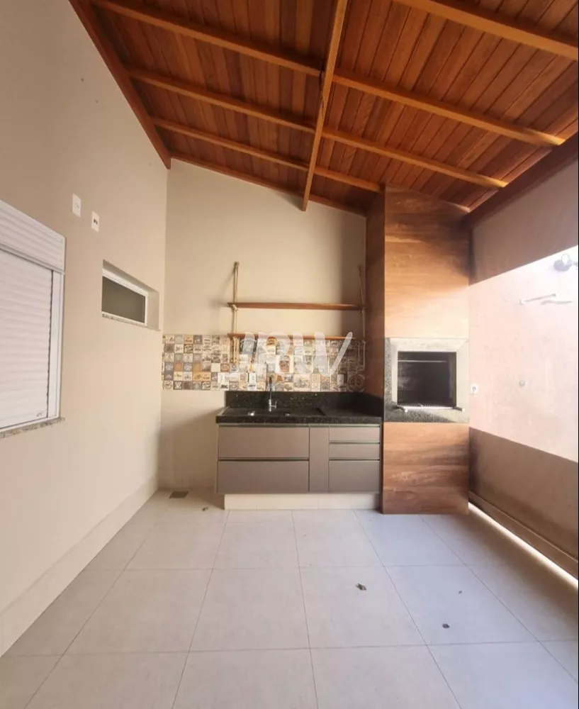 Casa à venda com 3 quartos, 123m² - Foto 3