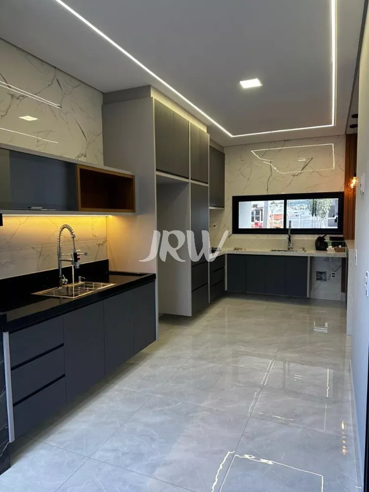 Casa à venda com 3 quartos, 200m² - Foto 4