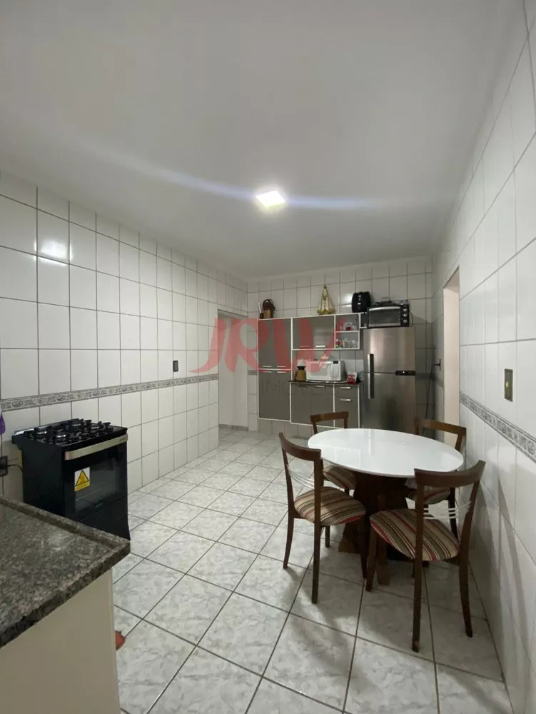 Casa à venda com 2 quartos, 130m² - Foto 5