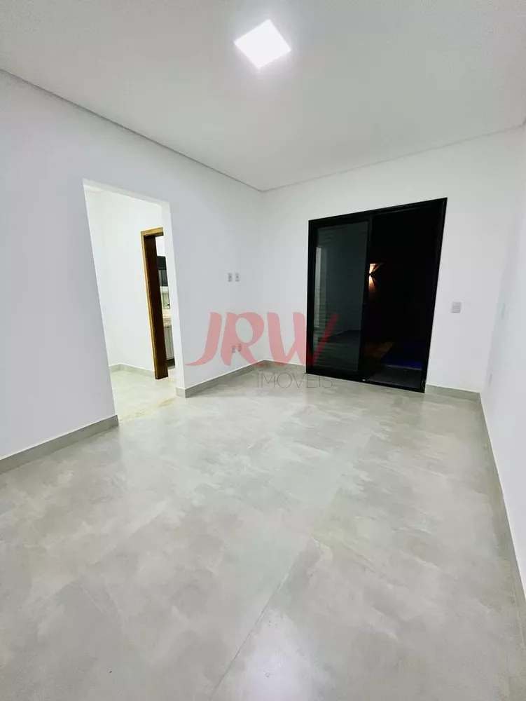 Casa à venda com 3 quartos, 305m² - Foto 2