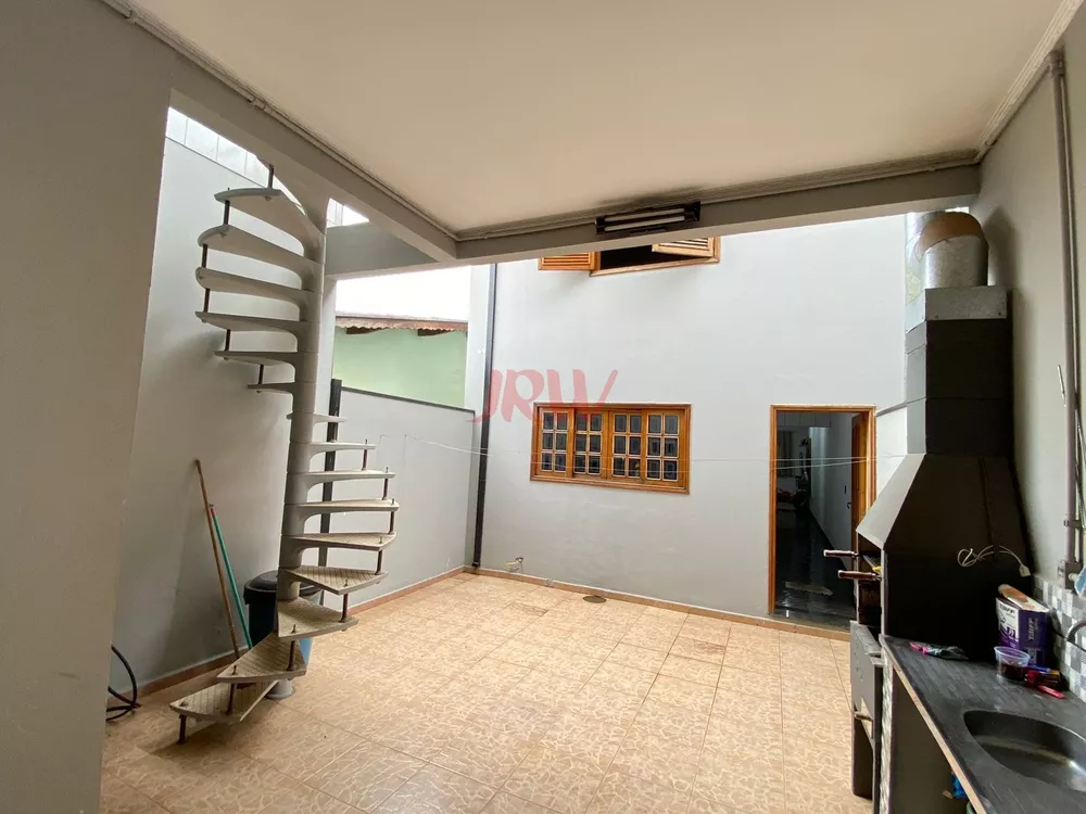 Casa à venda com 2 quartos, 125m² - Foto 13