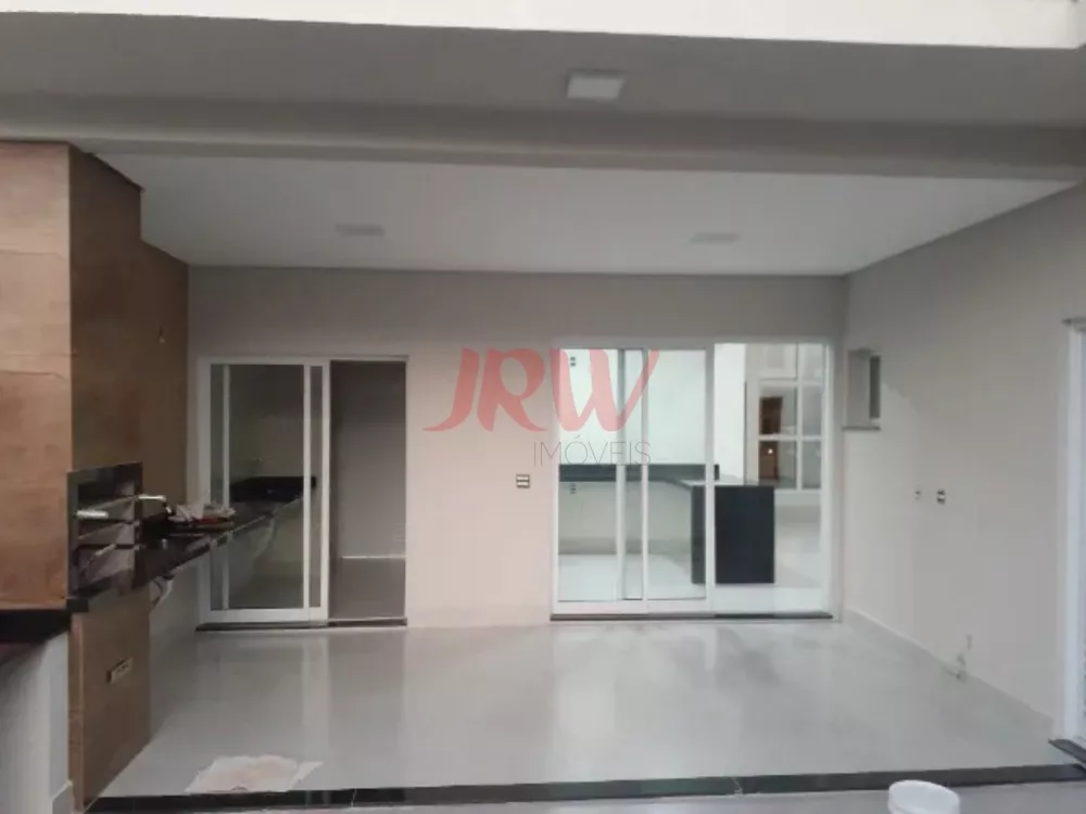 Casa à venda com 3 quartos, 182m² - Foto 3