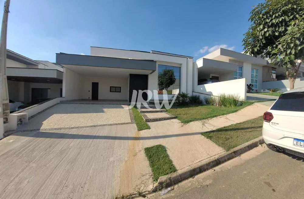 Casa à venda com 3 quartos, 300m² - Foto 3