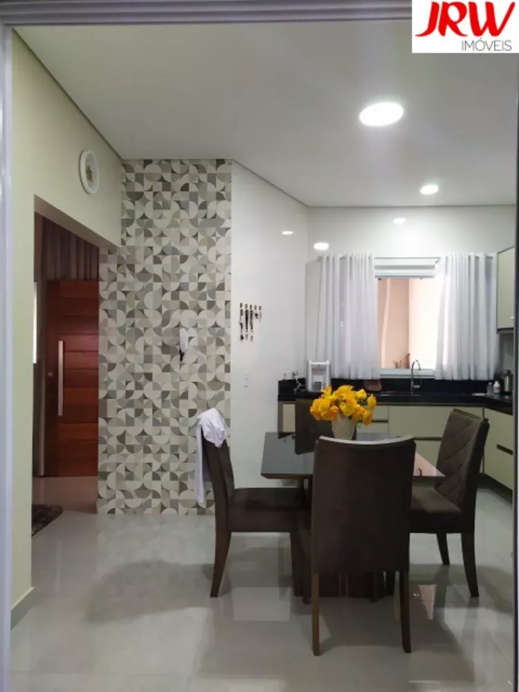 Casa à venda com 3 quartos, 138m² - Foto 4