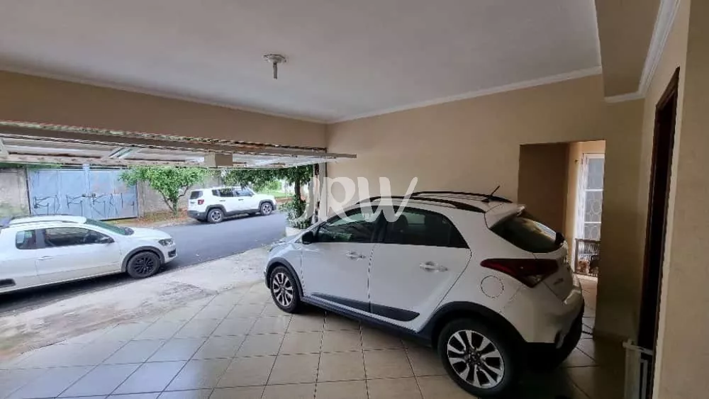 Casa à venda com 3 quartos, 170m² - Foto 2