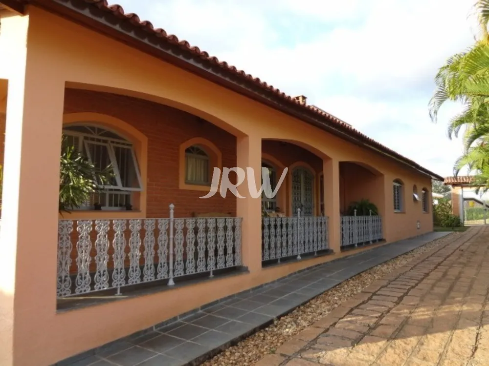 Chácara, 4 quartos, 2870 m² - Foto 1