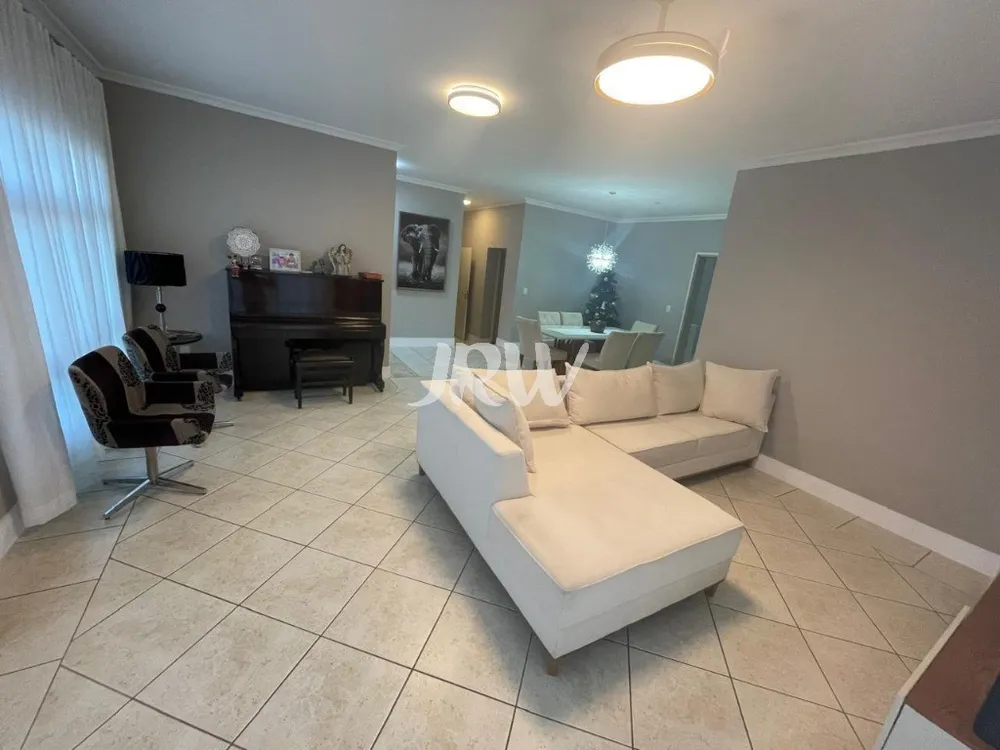 Casa, 3 quartos, 306 m² - Foto 1