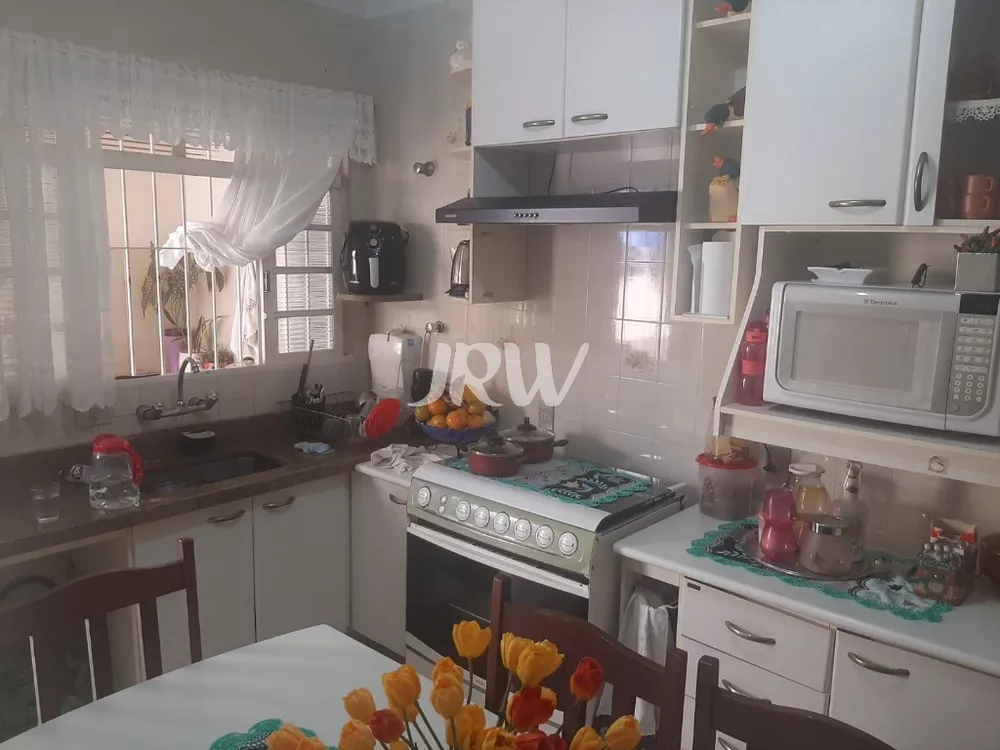 Casa à venda com 3 quartos, 250m² - Foto 3