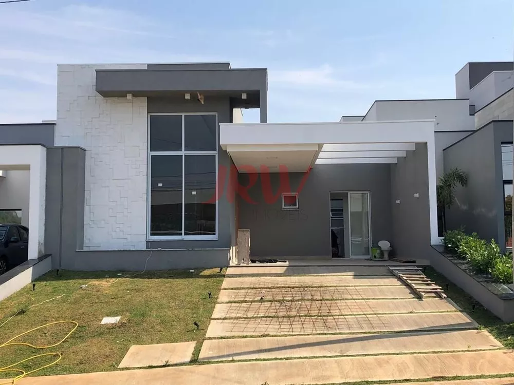 Casa à venda com 3 quartos, 170m² - Foto 1