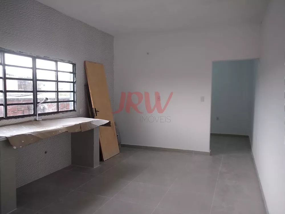 Casa à venda com 3 quartos, 150m² - Foto 4