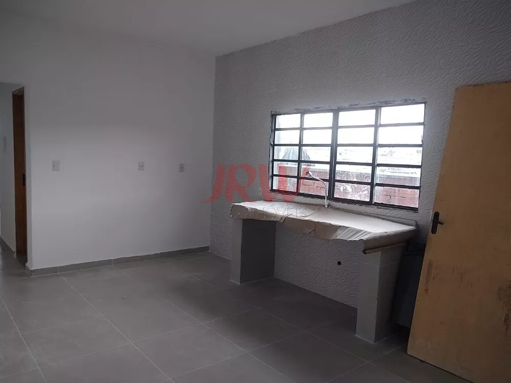 Casa à venda com 3 quartos, 150m² - Foto 3