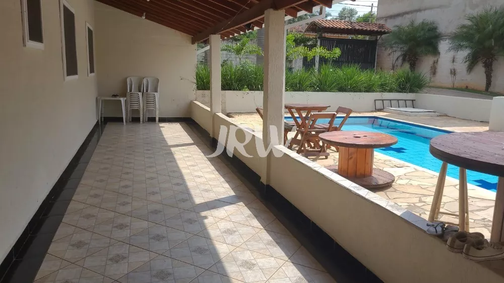 Chácara à venda com 2 quartos, 740m² - Foto 4