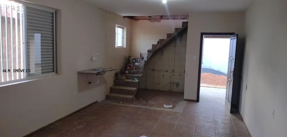 Casa, 3 quartos, 200 m² - Foto 2