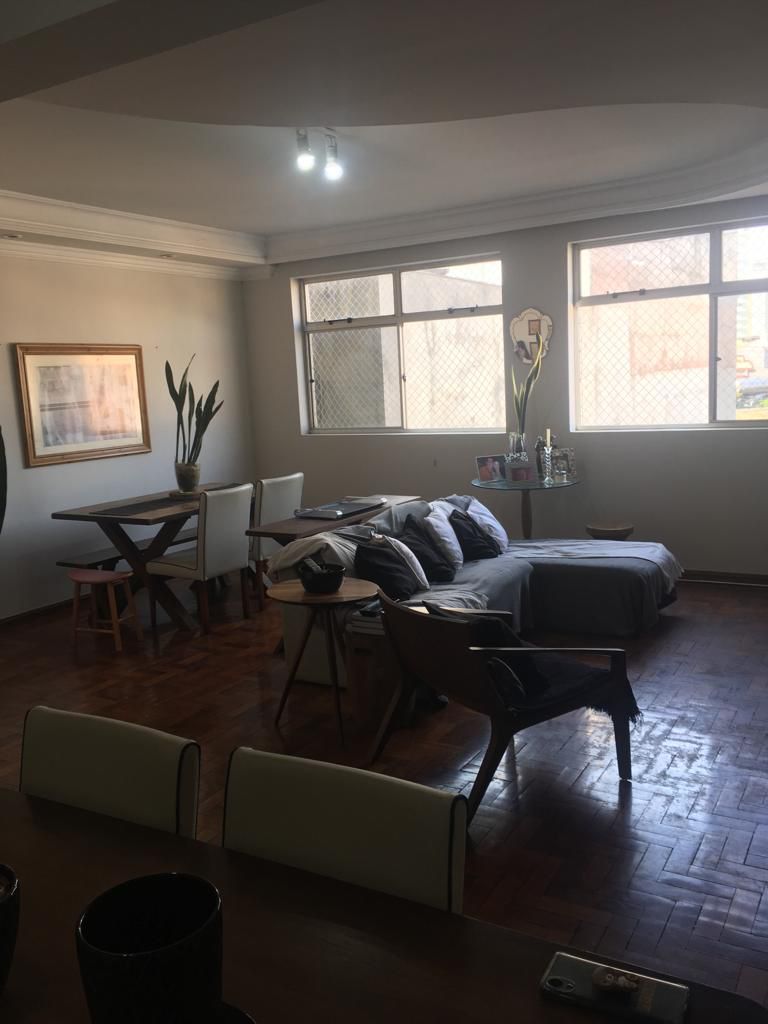 Apartamento à venda com 3 quartos, 120m² - Foto 1