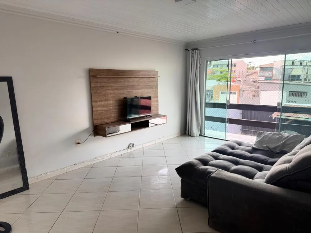 Casa, 4 quartos, 240 m² - Foto 11