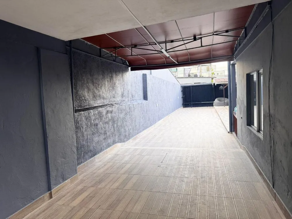 Casa, 4 quartos, 240 m² - Foto 9