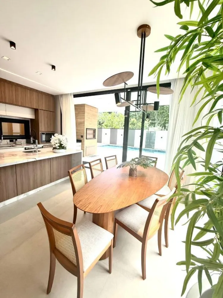 Casa, 4 quartos, 308 m² - Foto 2