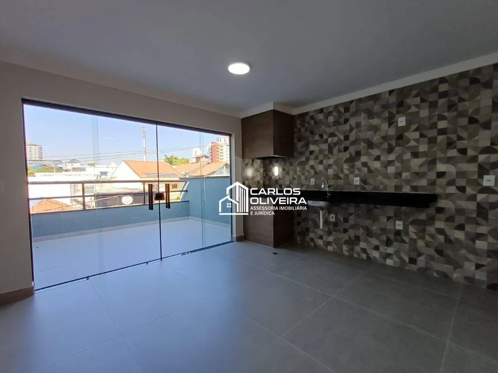 Sobrado, 4 quartos, 212 m² - Foto 2