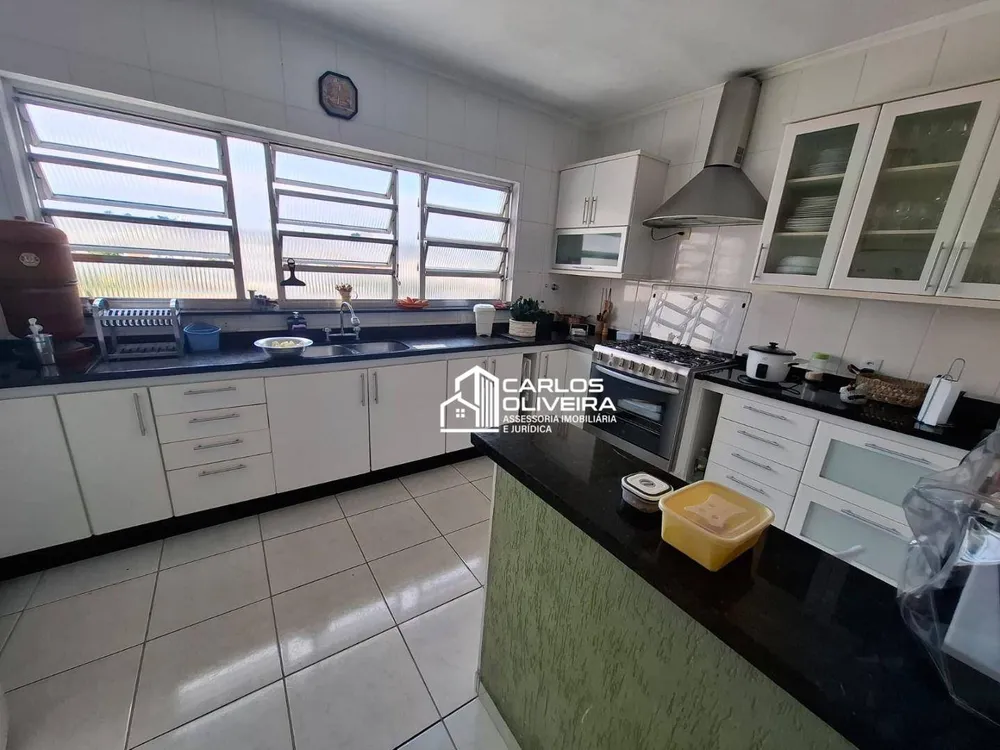 Sobrado, 3 quartos, 385 m² - Foto 1