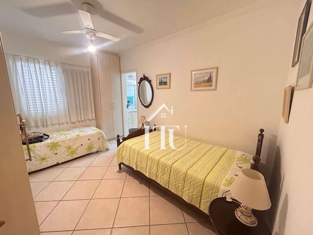 Casa à venda com 4 quartos, 215m² - Foto 2