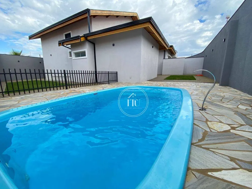 Casa, 3 quartos, 236 m² - Foto 1