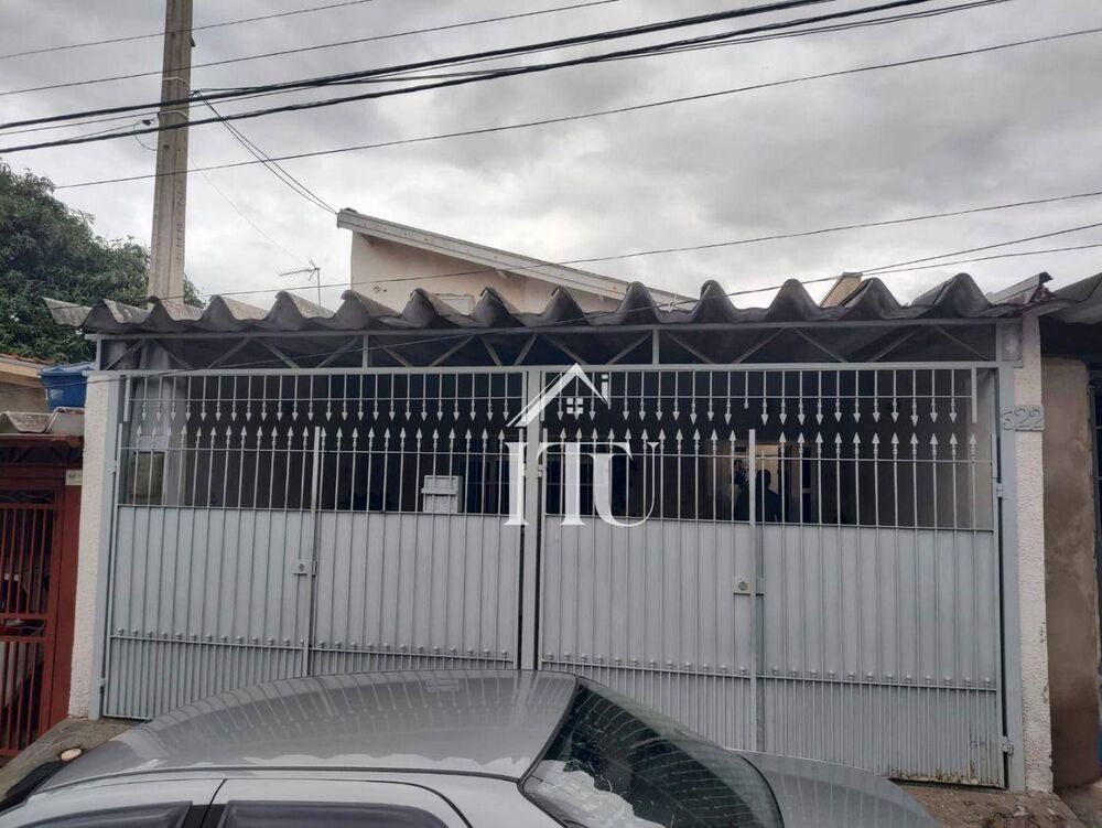 Casa à venda com 3 quartos, 82m² - Foto 1