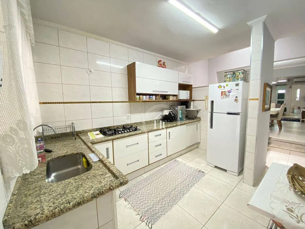 Casa, 4 quartos, 200 m² - Foto 10