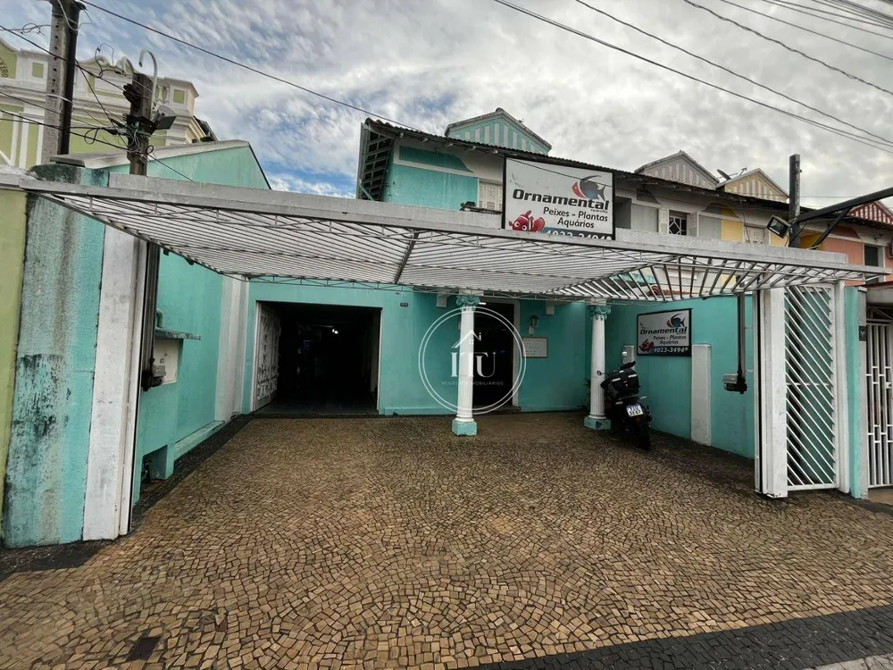 Casa, 4 quartos, 219 m² - Foto 1