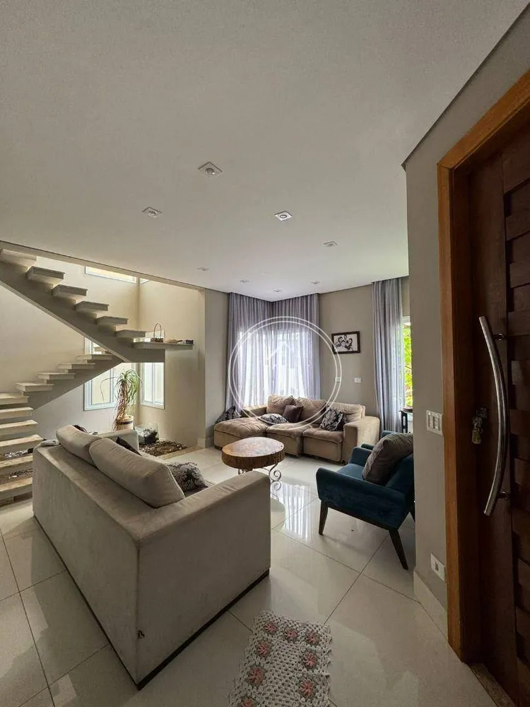 Casa, 3 quartos, 245 m² - Foto 4