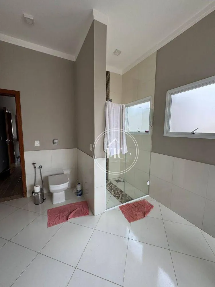 Casa, 3 quartos, 245 m² - Foto 16